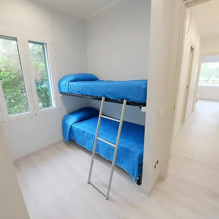 Sea & Land: Apartment