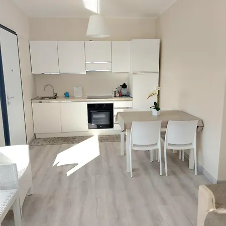 Daire Sea & Land: Pietra Ligure